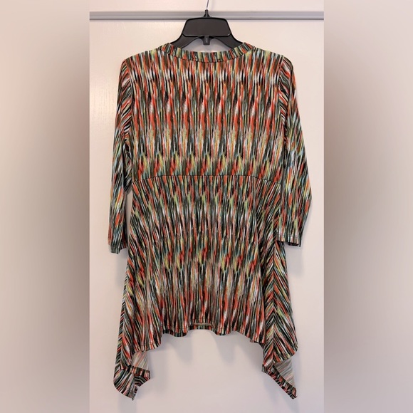 Like new Karen Kane fancy top size L - Picture 4 of 6